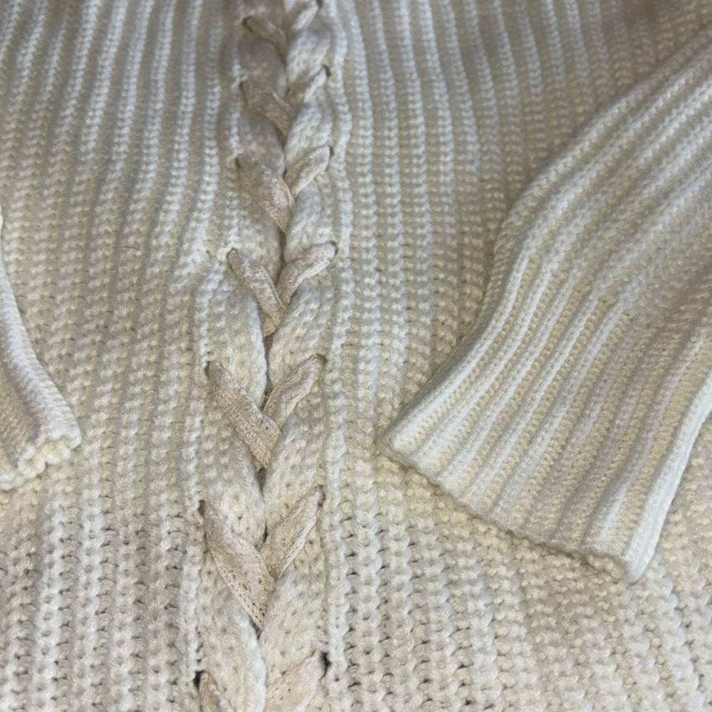 Sweater - Picture 4 of 4
